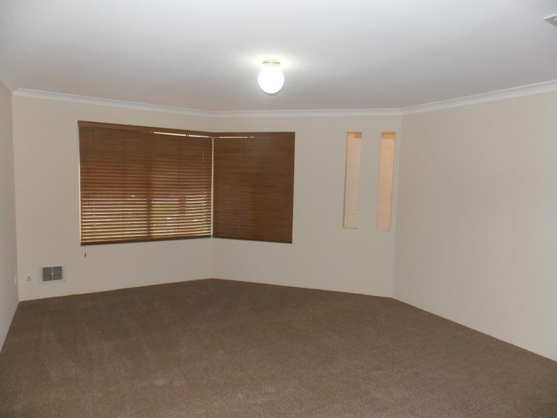 2 Marie Court, Atwell WA 6164