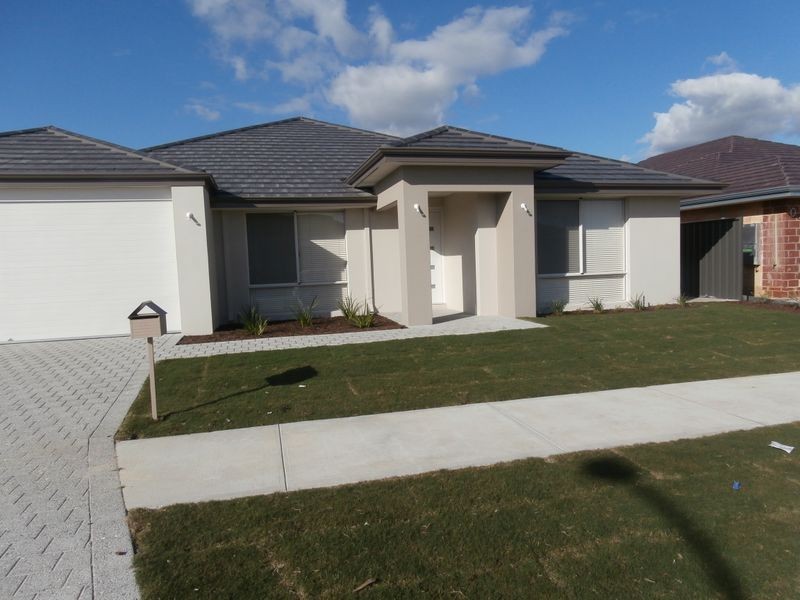 19 Appleton Road, Piara Waters WA 6112