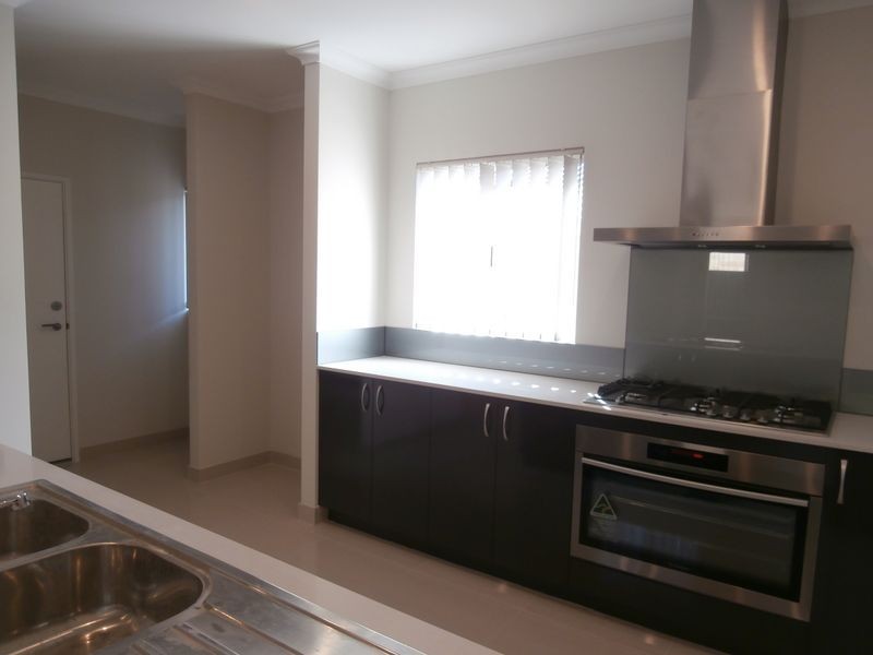 19 Appleton Road, Piara Waters WA 6112