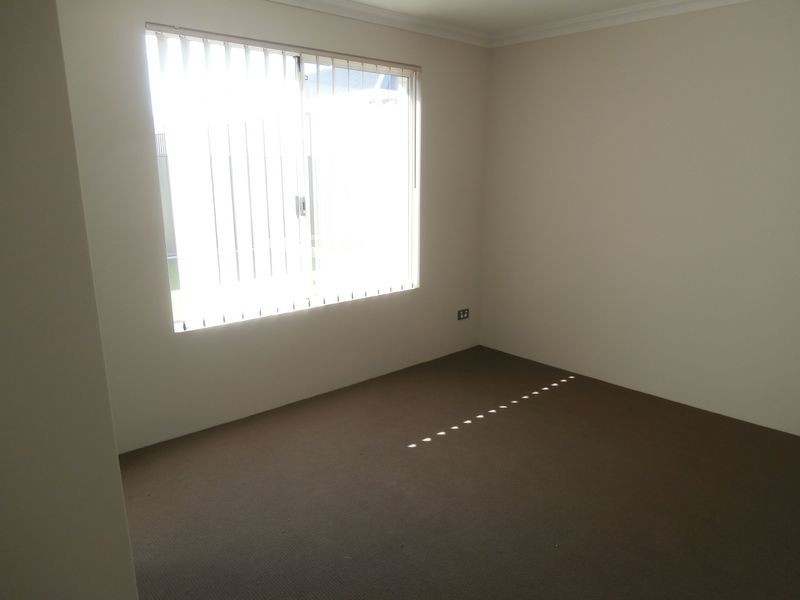 19 Appleton Road, Piara Waters WA 6112