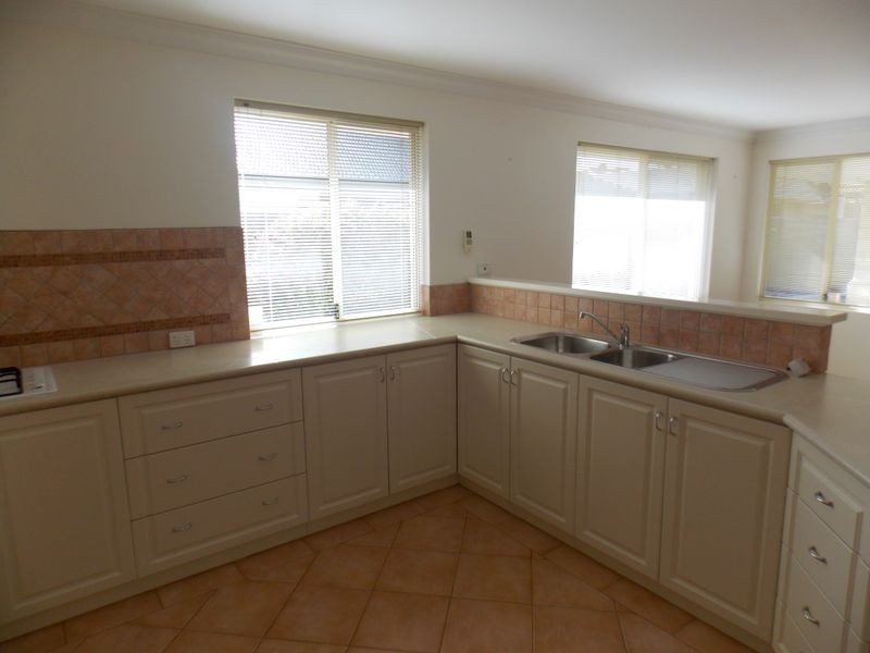 27 Kanji Loop, Atwell WA 6164