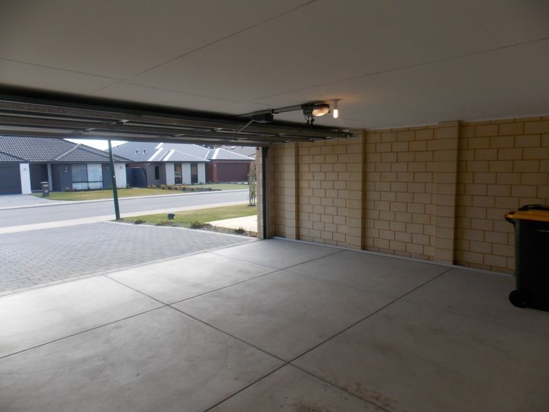 15 Carnelian Link, Byford WA 6122