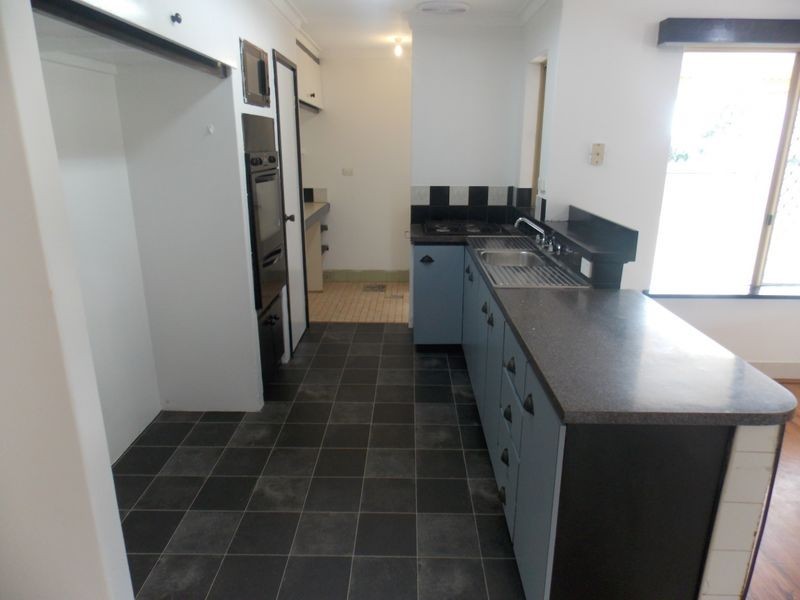 9 Harber Drive, Armadale WA 6112