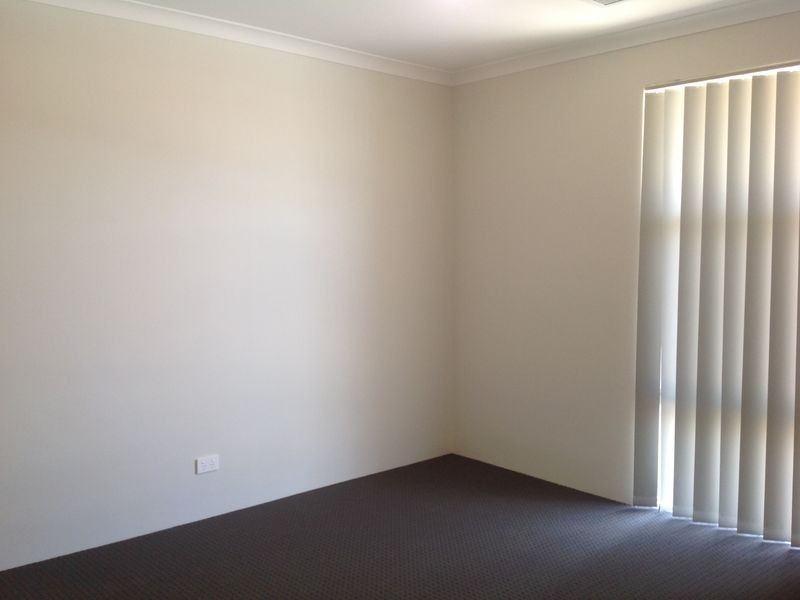 9 Needlewood Loop, Wandi WA 6167