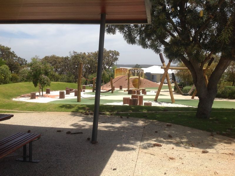 9 Needlewood Loop, Wandi WA 6167