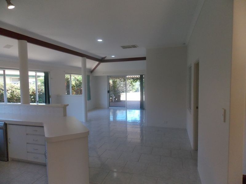 10 Shadwell Retreat, Atwell WA 6164