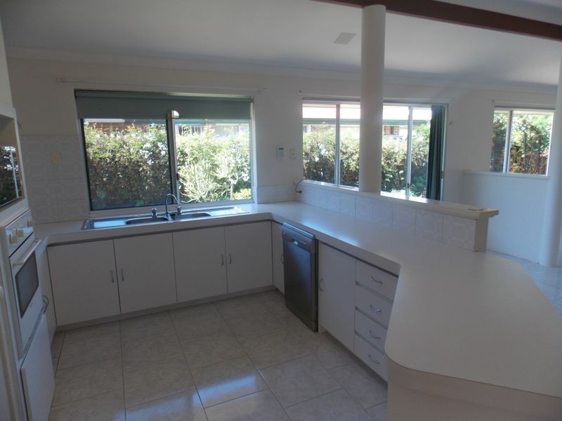 10 Shadwell Retreat, Atwell WA 6164