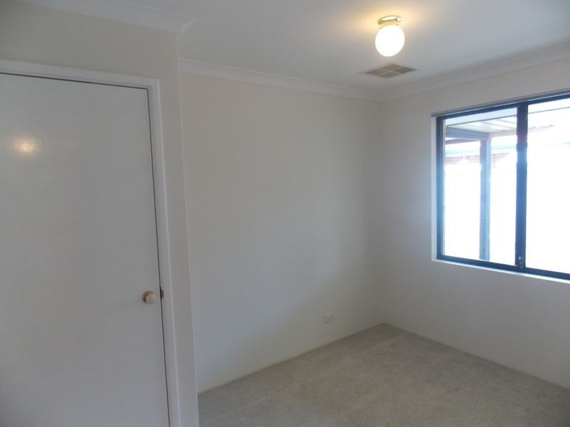 34 Reveley Close, Seville Grove WA 6112