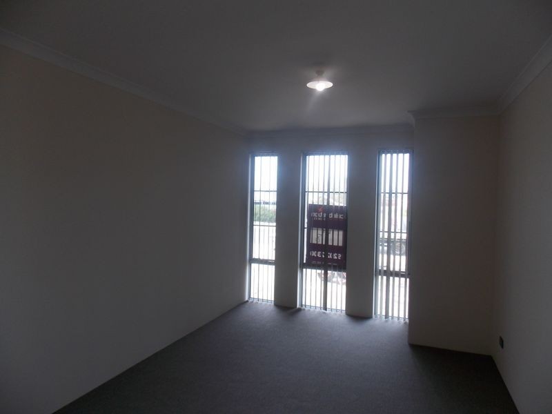 13 Gaebler Road, Hammond Park WA 6164