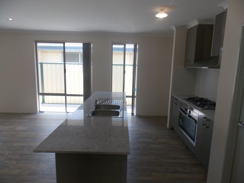 13 Gaebler Road, Hammond Park WA 6164