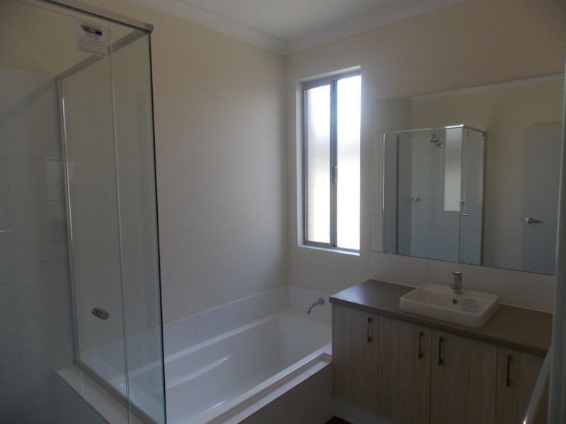 13 Gaebler Road, Hammond Park WA 6164