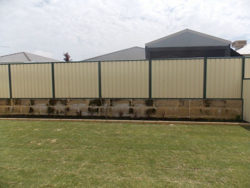 13 Gaebler Road, Hammond Park WA 6164