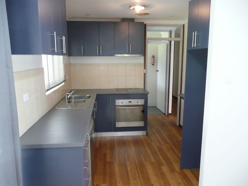 5 Kari Court, Camillo WA 6111