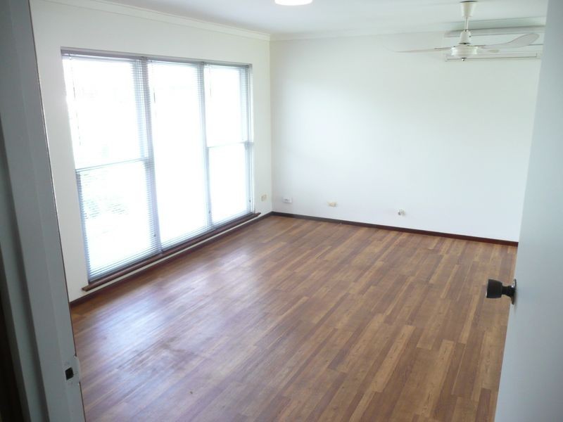 5 Kari Court, Camillo WA 6111