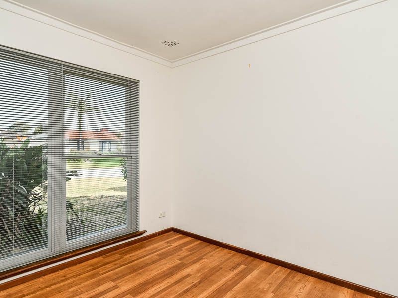 5 Kari Court, Camillo WA 6111