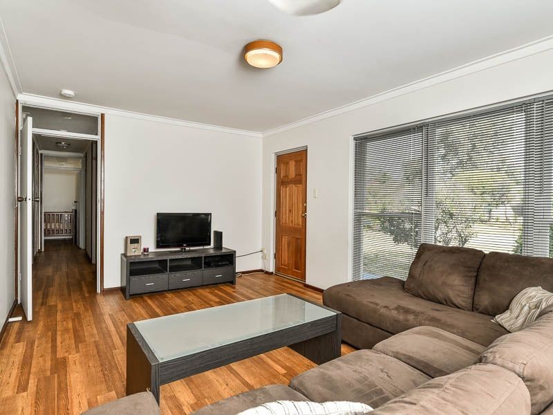 5 Kari Court, Camillo WA 6111