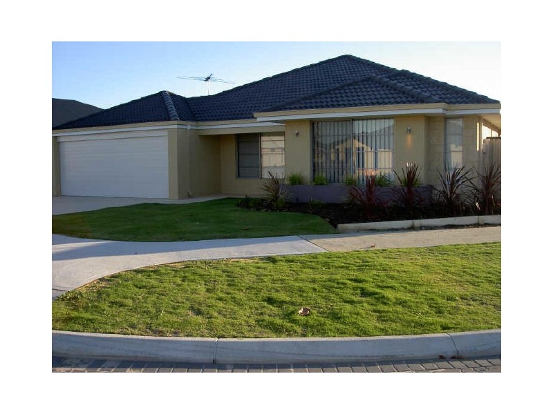 10 Giverney Gardens, Aubin Grove WA 6164