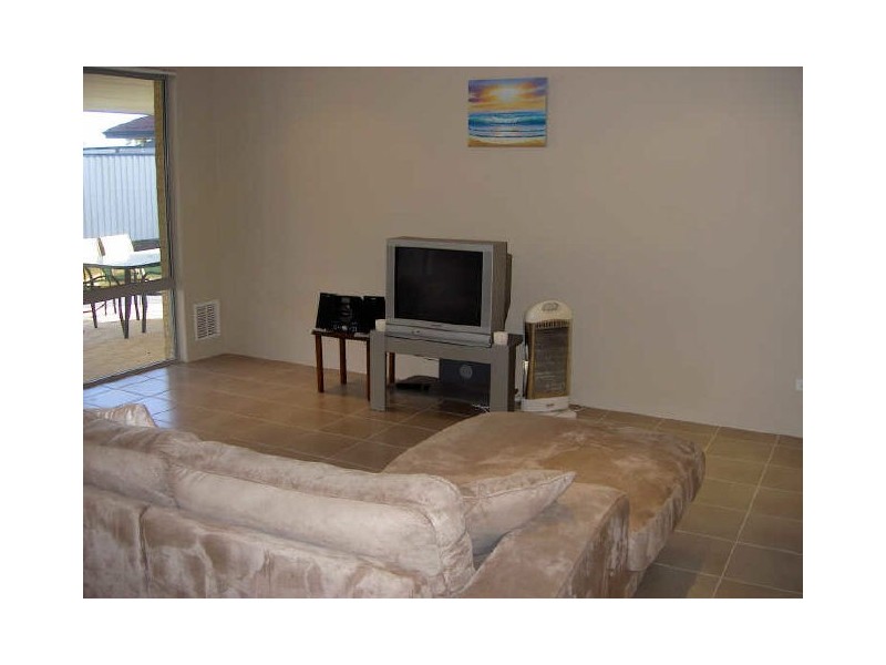 10 Giverney Gardens, Aubin Grove WA 6164