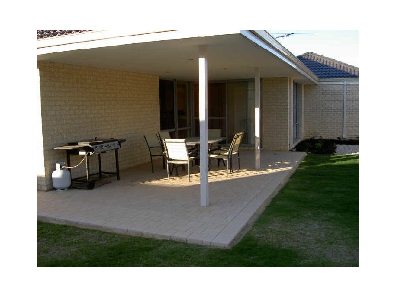 10 Giverney Gardens, Aubin Grove WA 6164