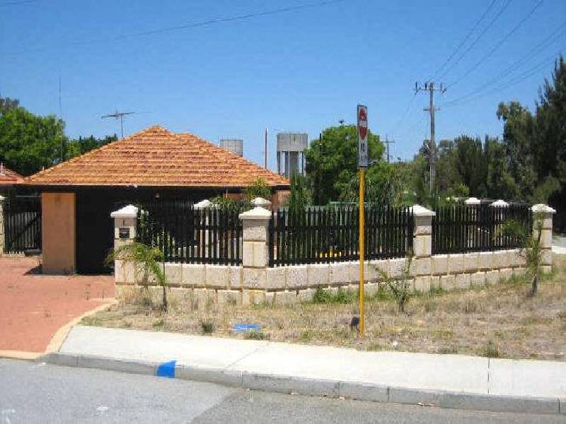 1 Hartley Street, Coolbellup WA 6163