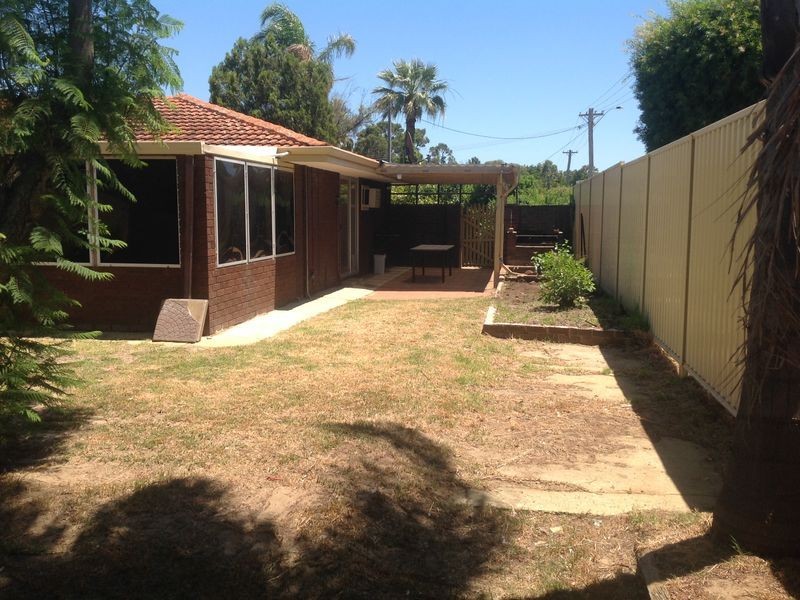 2 Robin Court, Armadale WA 6112