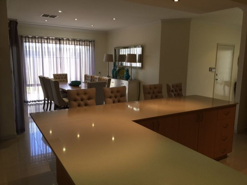 6 Mohan Loop, Hammond Park WA 6164