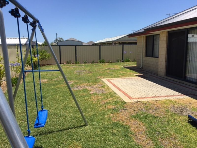 6 Mohan Loop, Hammond Park WA 6164