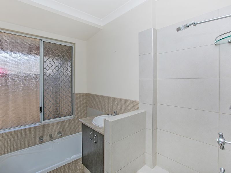 128 Dalrymple Drive, Leda WA 6170