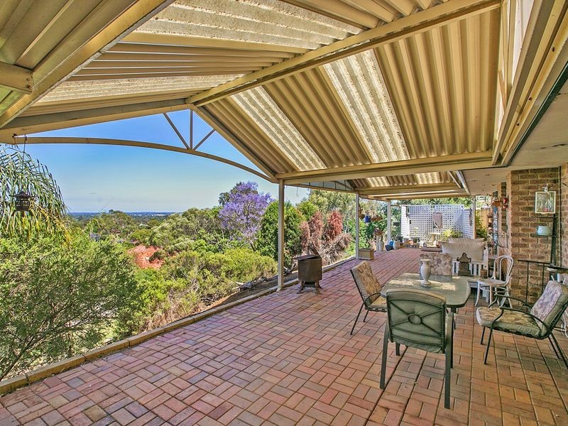 22 Derry Avenue, Mount Nasura WA 6112