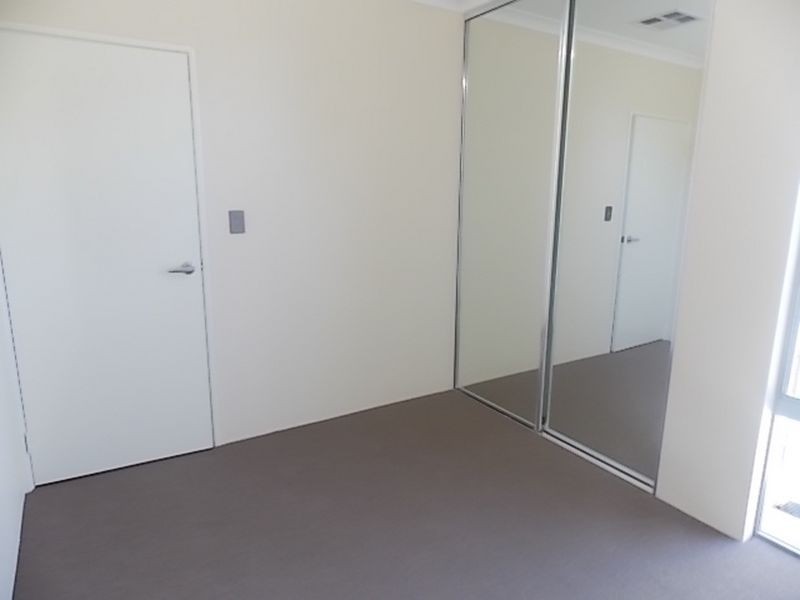 11 Dolomite Avenue, Wellard WA 6170