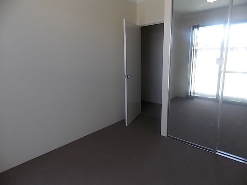 11 Dolomite Avenue, Wellard WA 6170