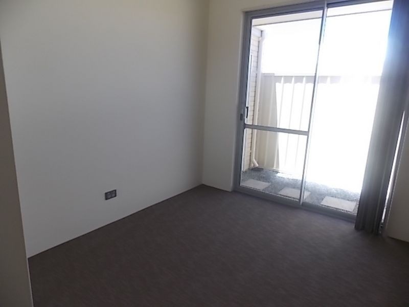 11 Dolomite Avenue, Wellard WA 6170