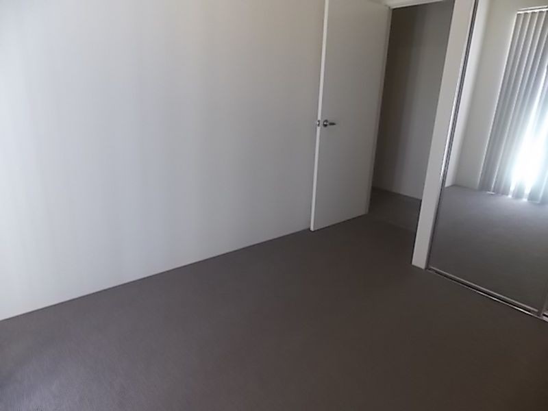 11 Dolomite Avenue, Wellard WA 6170