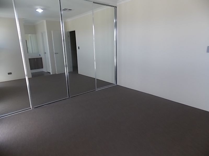 11 Dolomite Avenue, Wellard WA 6170