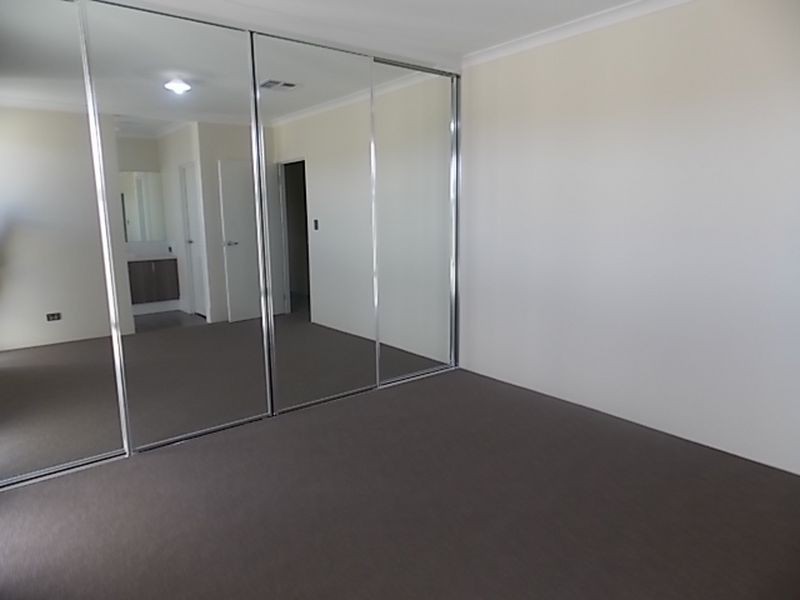 11 Dolomite Avenue, Wellard WA 6170