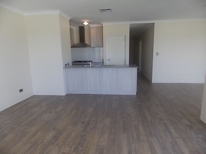 11 Dolomite Avenue, Wellard WA 6170