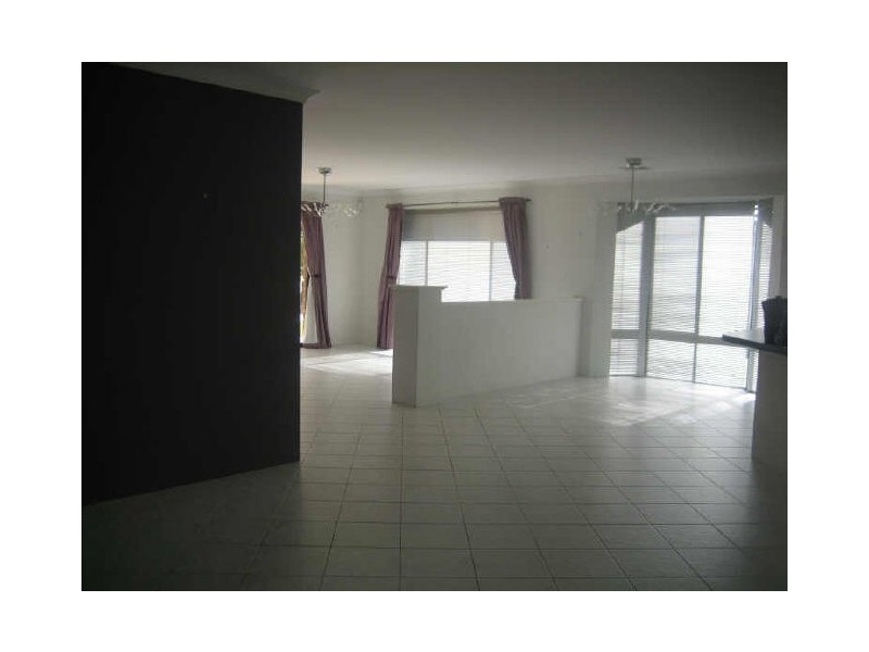 280 Tapper Road, Atwell WA 6164