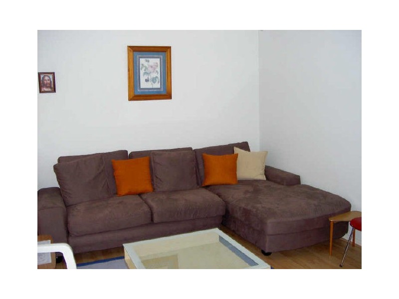 12/11 Philmore Ces, Kardinya WA 6163
