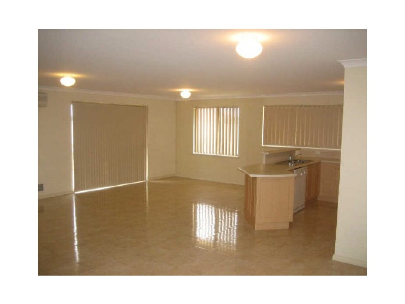 41 Baningan Avenue, Success WA 6164