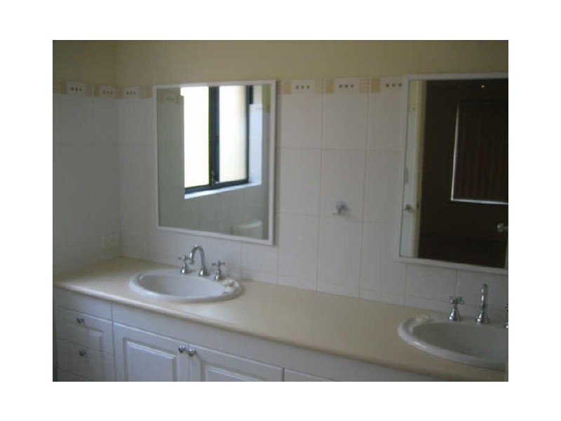 41 Baningan Avenue, Success WA 6164