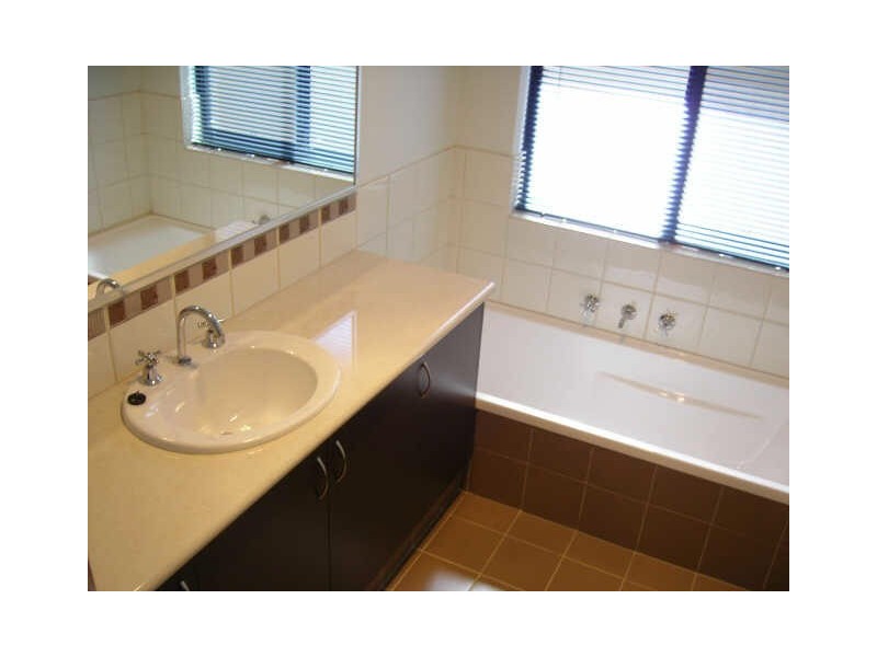 1 Radiata Promenade, Aubin Grove WA 6164