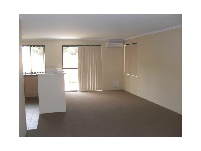 9/1 Coojong Link, Success WA 6164