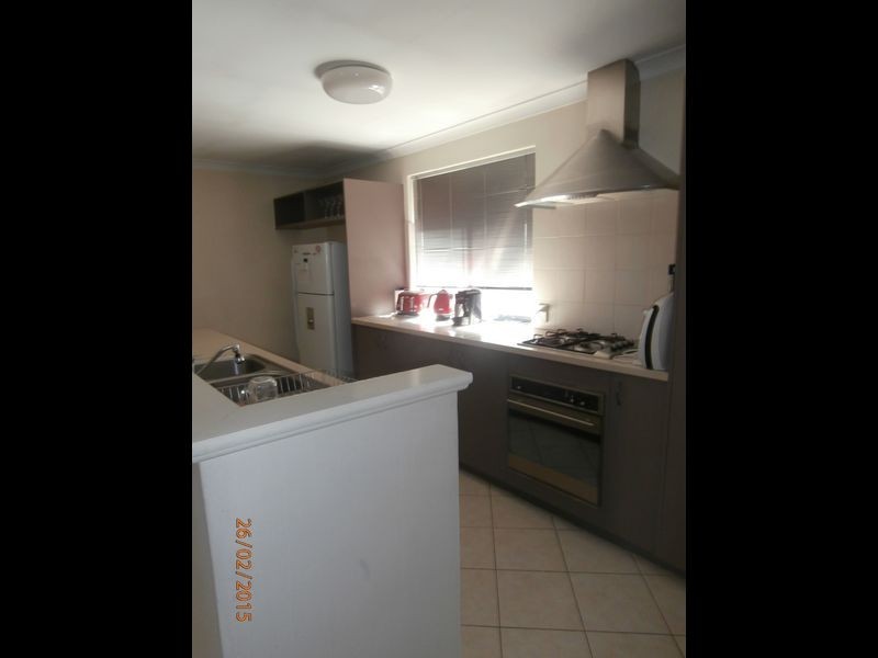 14 Limerick Loop, Wattle Grove WA 6107