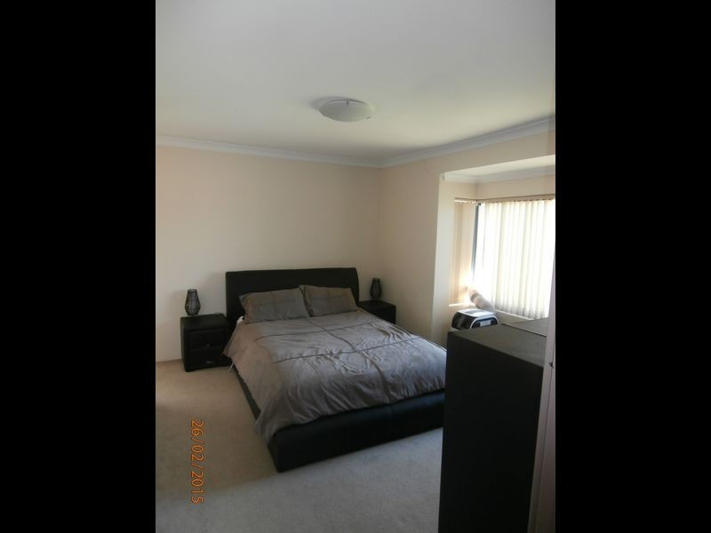 14 Limerick Loop, Wattle Grove WA 6107