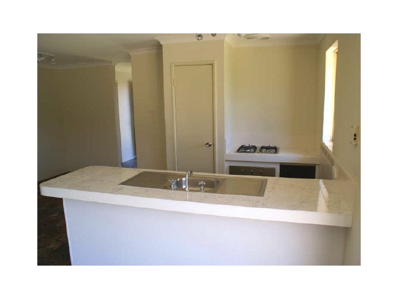 4 Tylee Cove, Atwell WA 6164