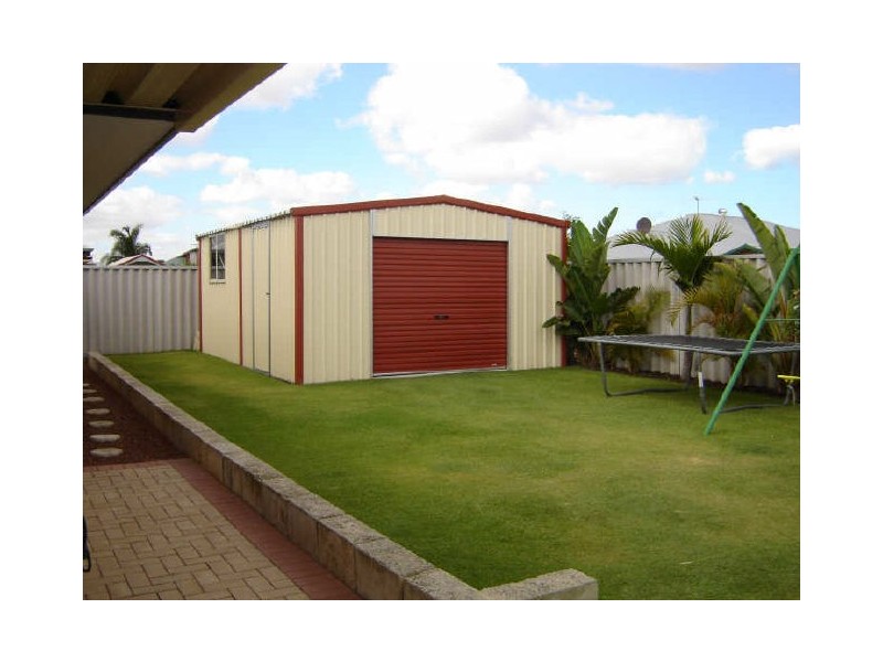 26 Avon Crescent, Atwell WA 6164