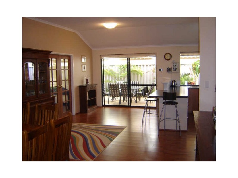 26 Avon Crescent, Atwell WA 6164