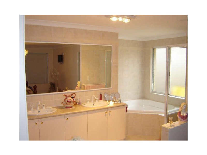 34 Mosman Loop, Success WA 6164