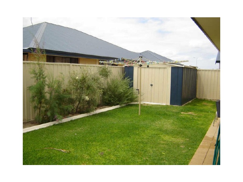 34 Mosman Loop, Success WA 6164