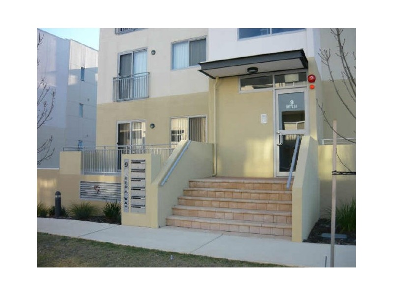 3/9 Ibera Way, Success WA 6164